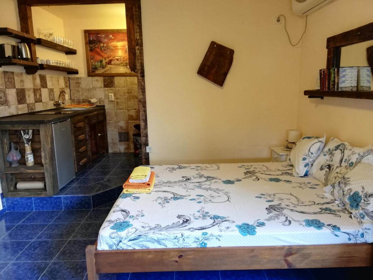 Guest House Fanny Sinemoretz Esterno foto