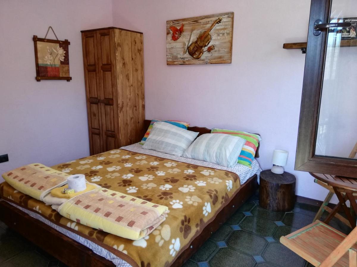 Guest House Fanny Sinemoretz Esterno foto