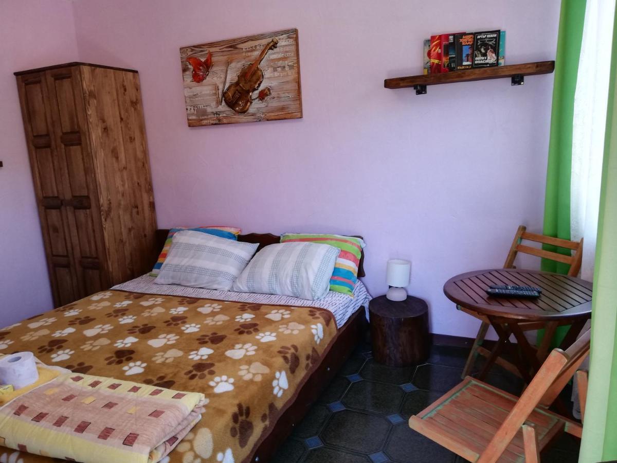Guest House Fanny Sinemoretz Esterno foto