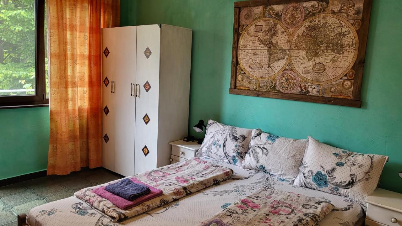 Guest House Fanny Sinemoretz Esterno foto