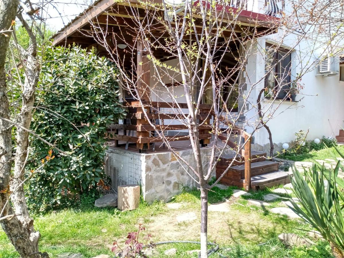 Guest House Fanny Sinemoretz Esterno foto