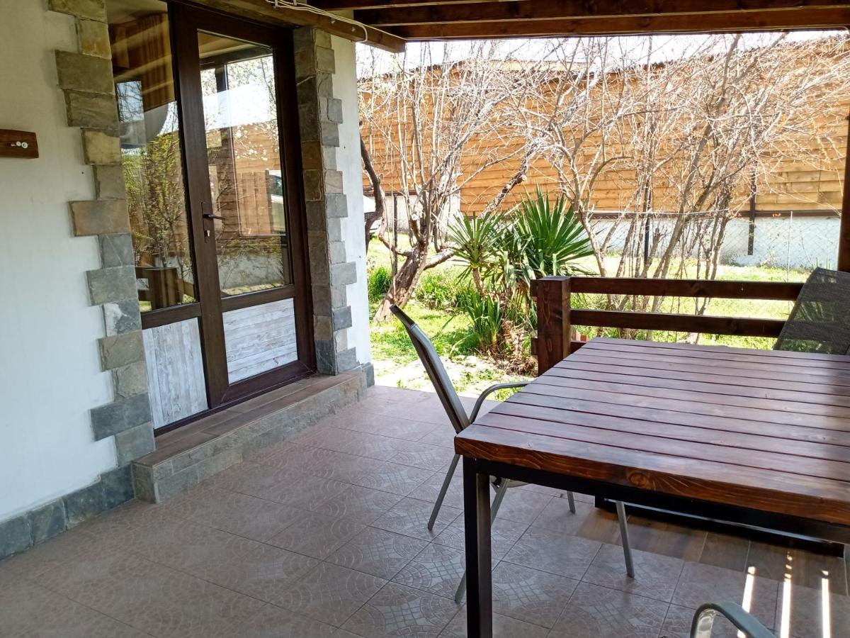 Guest House Fanny Sinemoretz Esterno foto